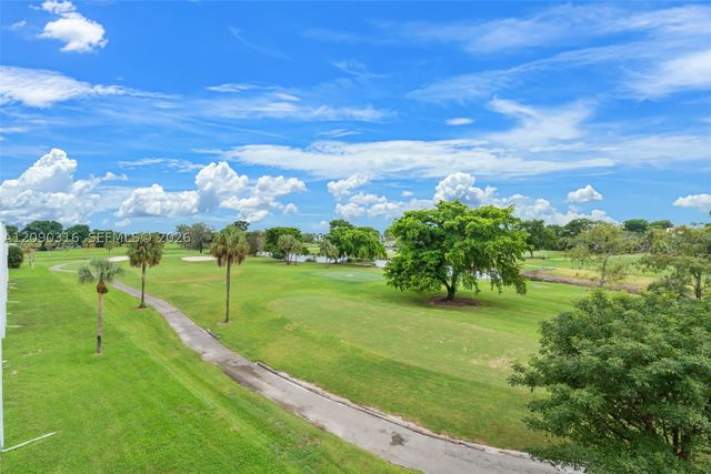 7684 NW 18th St 404, Margate, FL 33063