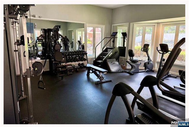 102 Nelson Court O102, Edgewater, NJ 07020