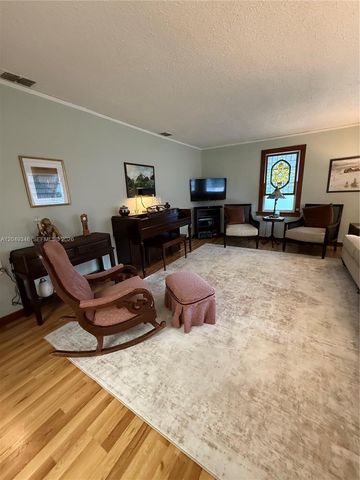 229 Granada Blvd., Fort Myers, FL 33905