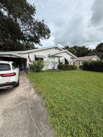 229 Granada Blvd., Fort Myers, FL 33905