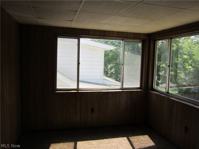 18214 Windward Road, Cleveland, OH 44119