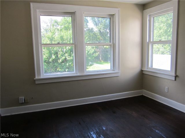 18214 Windward Road, Cleveland, OH 44119