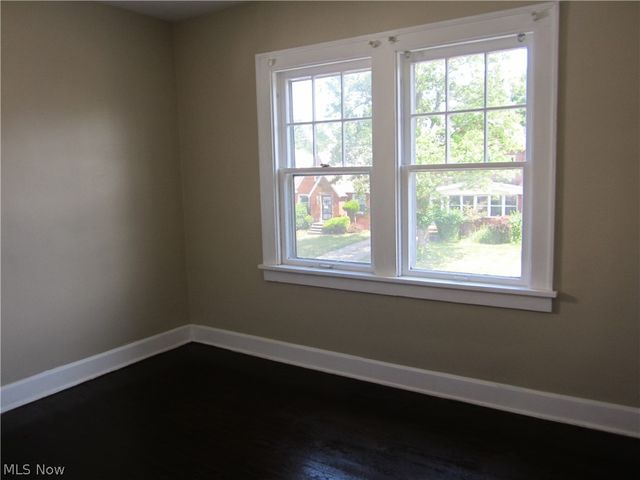 18214 Windward Road, Cleveland, OH 44119