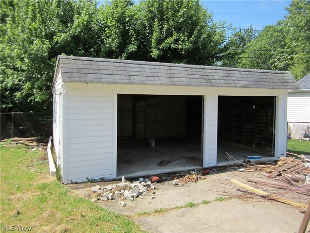 18214 Windward Road, Cleveland, OH 44119