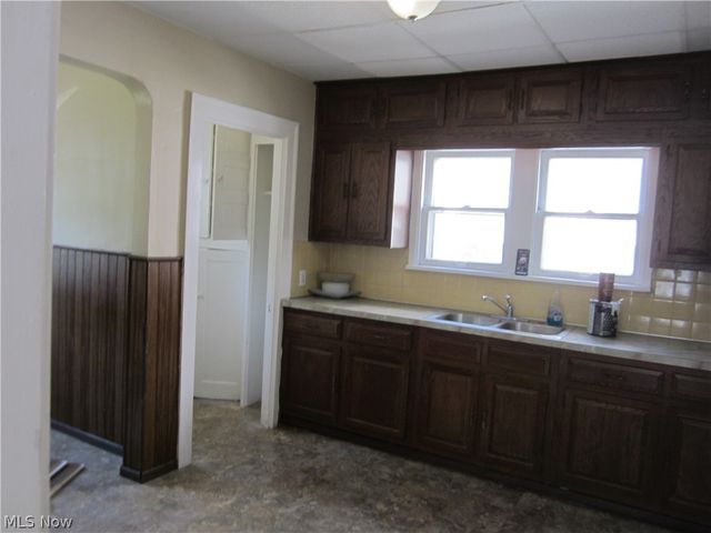 18214 Windward Road, Cleveland, OH 44119