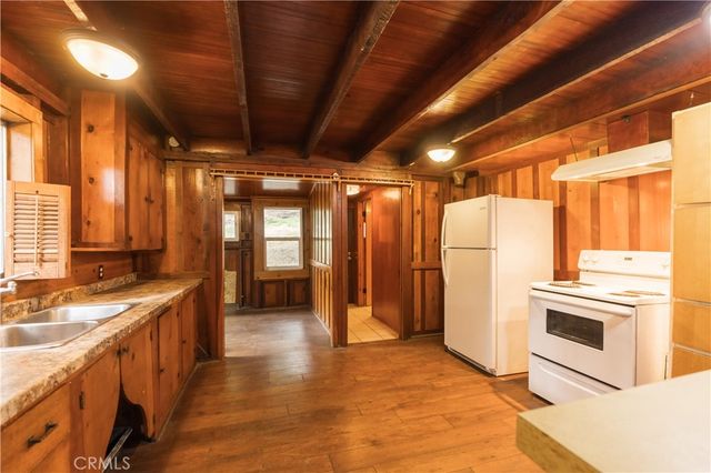 21855 Lakeland View, Cedarpines Park, CA 92322