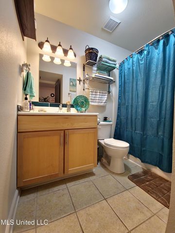 3230 Cumberland Road, 42, Ocean Springs, MS 39564