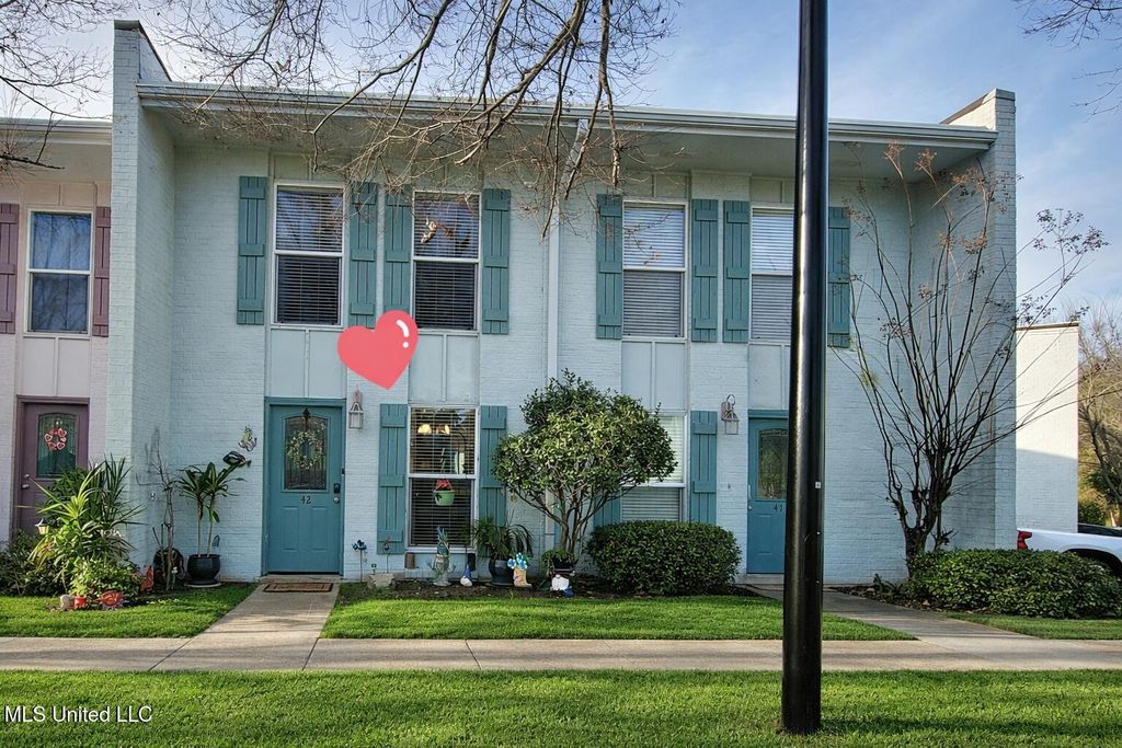 3230 Cumberland Road, 42, Ocean Springs, MS 39564