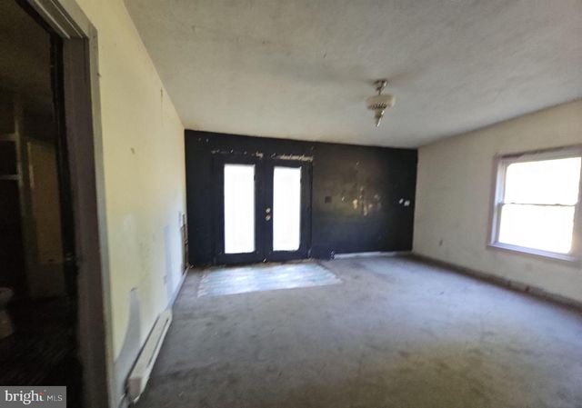 2755 PALERMO AVE, Vineland, NJ 08361