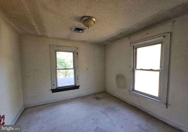 2755 PALERMO AVE, Vineland, NJ 08361