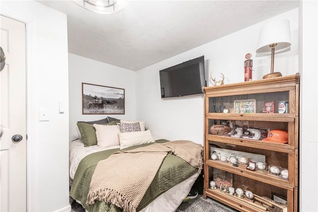 15 Watson St, Leet Twp, PA 15143