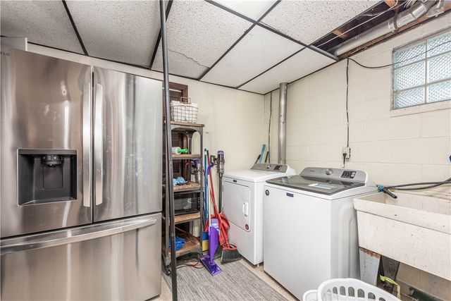 15 Watson St, Leet Twp, PA 15143