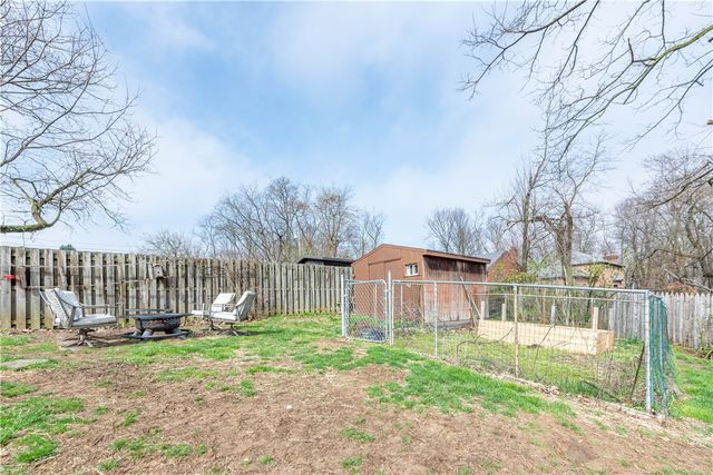 15 Watson St, Leet Twp, PA 15143