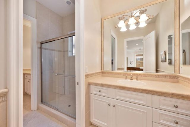 1876 Park Oak Dr, Roseville, CA 95661