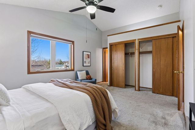 1011 Boston Hill Road, Eagan, MN 55123