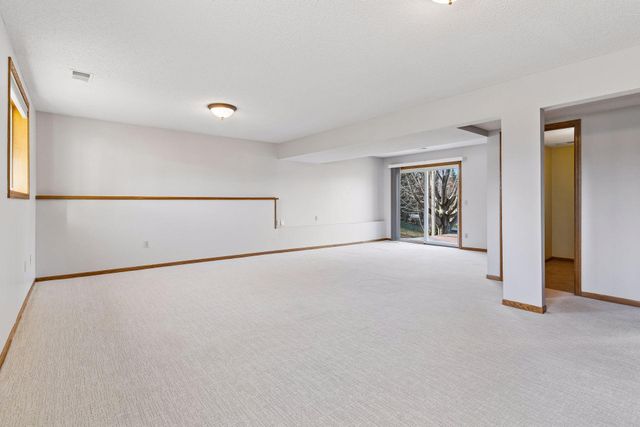 1011 Boston Hill Road, Eagan, MN 55123