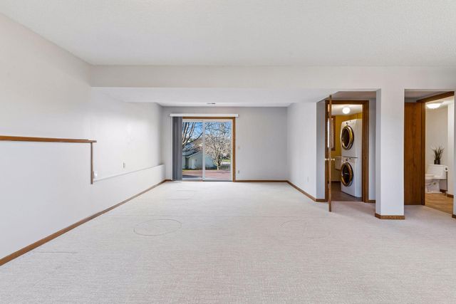 1011 Boston Hill Road, Eagan, MN 55123