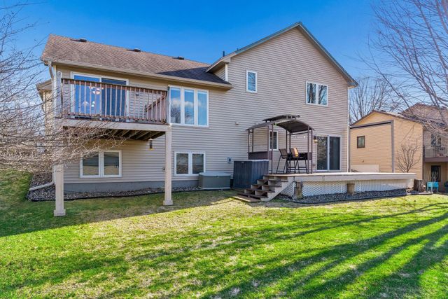 1011 Boston Hill Road, Eagan, MN 55123