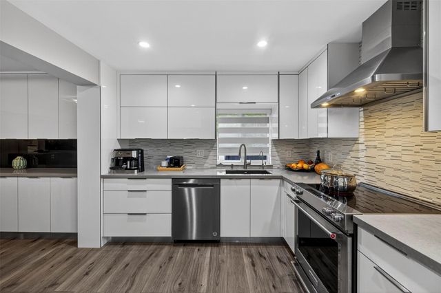 918 NE 4th Street, Hallandale Beach, FL 33009