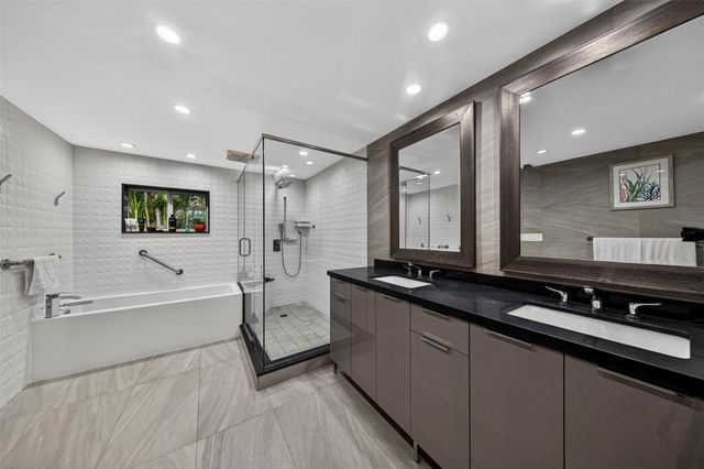 918 NE 4th Street, Hallandale Beach, FL 33009