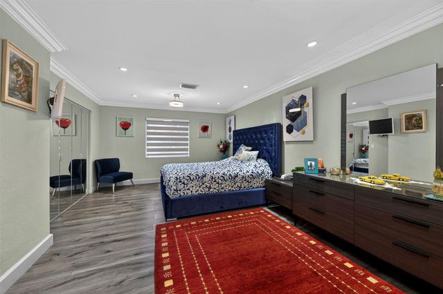 918 NE 4th Street, Hallandale Beach, FL 33009