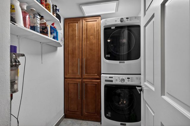 918 NE 4th Street, Hallandale Beach, FL 33009