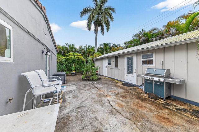 918 NE 4th Street, Hallandale Beach, FL 33009