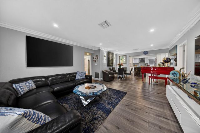 918 NE 4th Street, Hallandale Beach, FL 33009