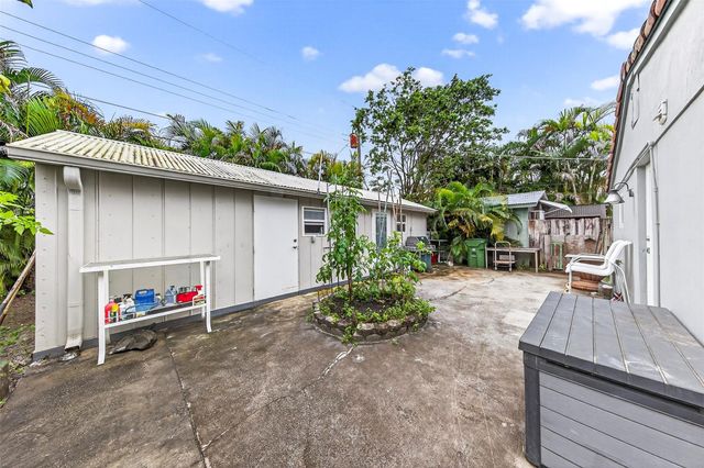 918 NE 4th Street, Hallandale Beach, FL 33009