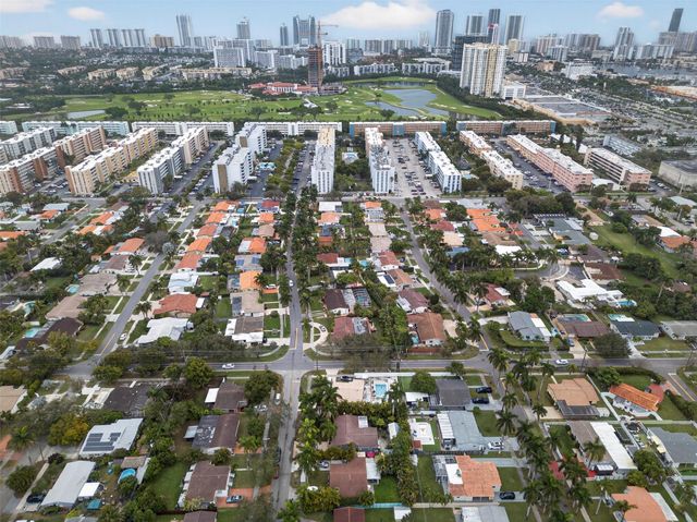 918 NE 4th Street, Hallandale Beach, FL 33009