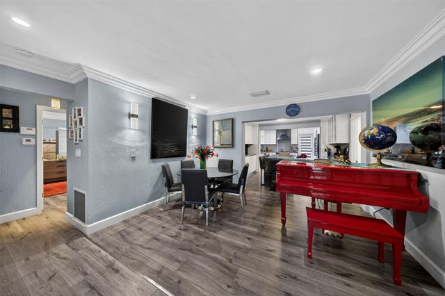 918 NE 4th Street, Hallandale Beach, FL 33009