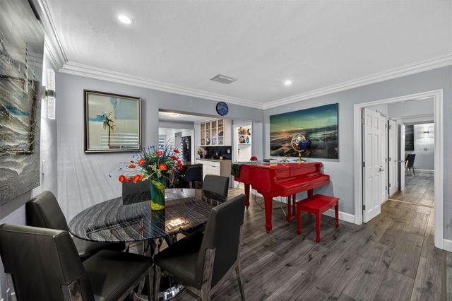 918 NE 4th Street, Hallandale Beach, FL 33009