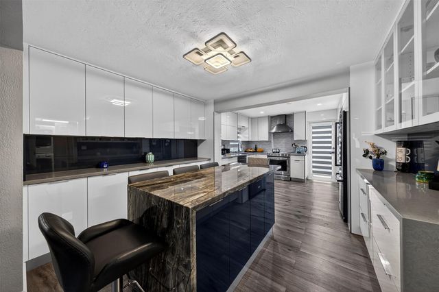 918 NE 4th Street, Hallandale Beach, FL 33009