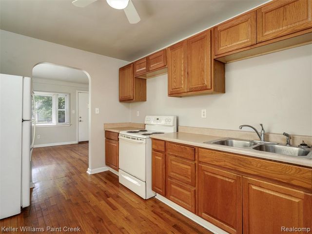 3657 Alvina Avenue, Warren, MI 48091