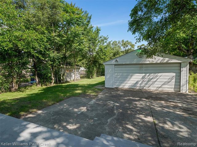 3657 Alvina Avenue, Warren, MI 48091