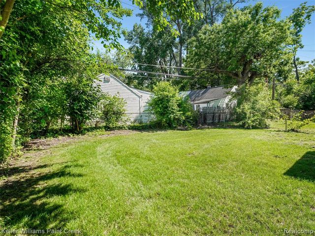 3657 Alvina Avenue, Warren, MI 48091