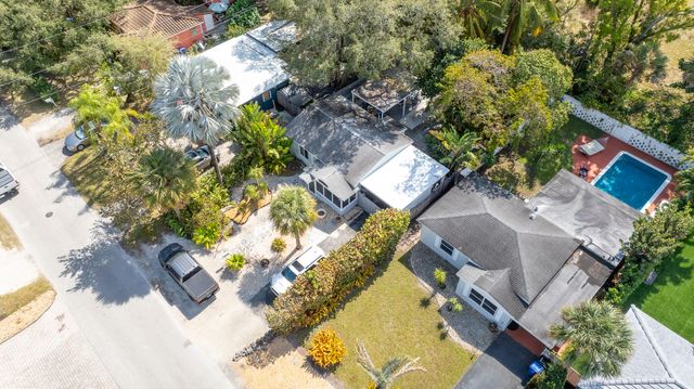 838 SW 11th Court, Fort Lauderdale, FL 33315