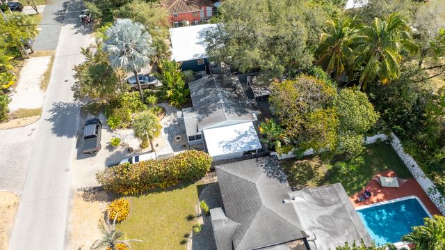 838 SW 11th Court, Fort Lauderdale, FL 33315