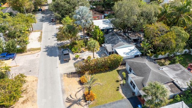 838 SW 11th Court, Fort Lauderdale, FL 33315