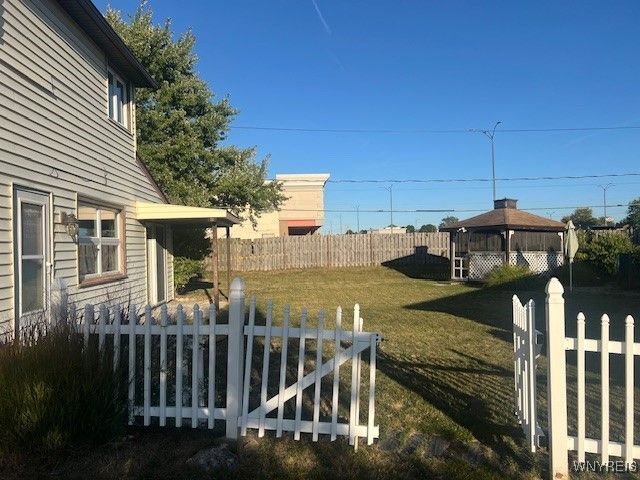 180 Prince Drive, Cheektowaga, NY 14043