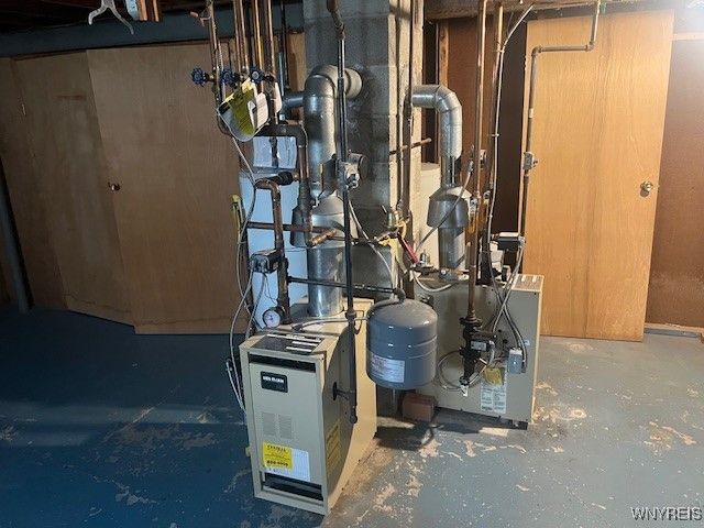 180 Prince Drive, Cheektowaga, NY 14043