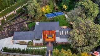 10560 Dolcedo Way, Los Angeles, CA 90077