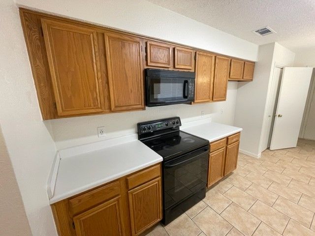 5800 Stone Meadow Lane, Fort Worth, TX 76179