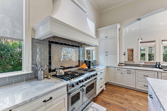 135 W Bears Club Drive, Jupiter, FL 33477