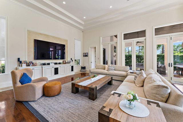 135 W Bears Club Drive, Jupiter, FL 33477