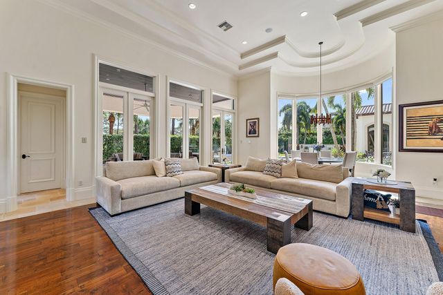 135 W Bears Club Drive, Jupiter, FL 33477