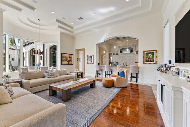 135 W Bears Club Drive, Jupiter, FL 33477
