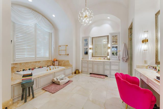 135 W Bears Club Drive, Jupiter, FL 33477