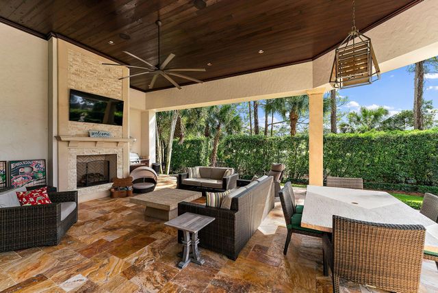 135 W Bears Club Drive, Jupiter, FL 33477