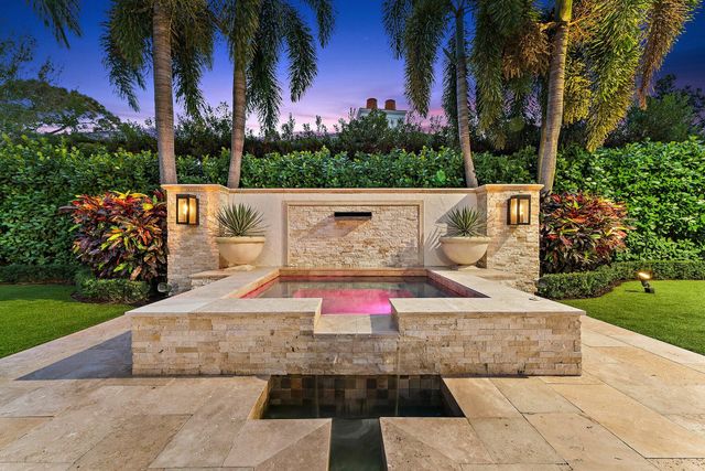 135 W Bears Club Drive, Jupiter, FL 33477